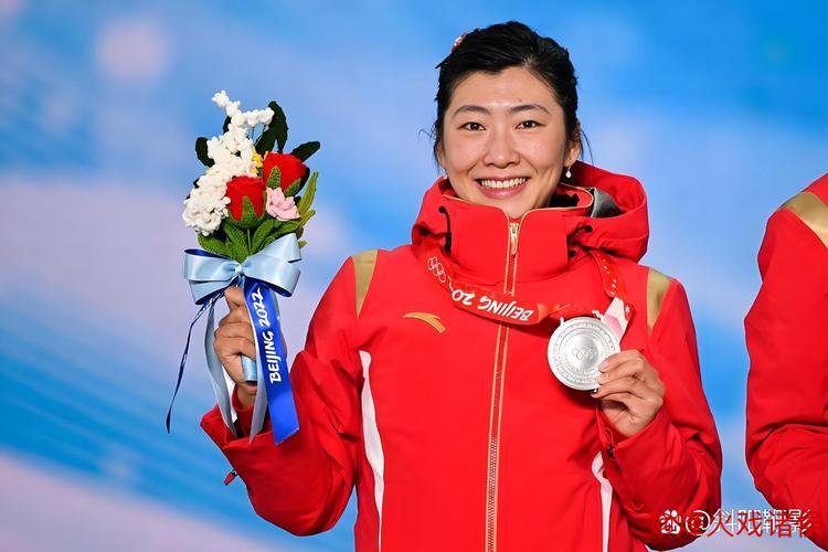 徐梦桃与孙佳旭摘得自由式滑雪空中技巧世界杯年度总冠军 徐梦桃与孙佳旭摘得自由式滑雪空中技巧世界杯年度总冠军