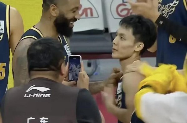 万博体育官网 徐杰绝杀救主!广东险胜山西,吉伦沃特狂砍46分