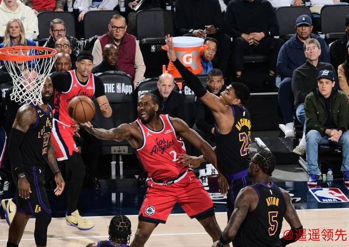 轰24+5+4！小卡归来再扎心湖人，雷迪克揭露输球真因